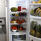 راهنمای تمیز کردن یخچال و بسته بندی مواد غذایی