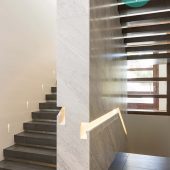 راه هایی برای تمیز کردن سطوح سنگی