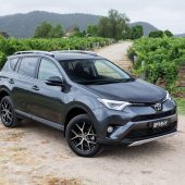 نقد و بررسی تویوتا راوفور ( 2017 TOYOTA RAV4)