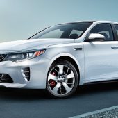 نقد و بررسی کیا اپتیما یک سدان خانوادگی زیبا و بسیار مجهز (2017 Kia Optima)