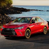 نقد و بررسی تویوتا کمری (2017 Toyota Camry)