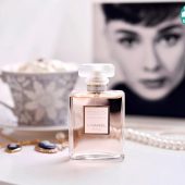 استایل جذاب خود را با برترین عطرها کامل کنید
