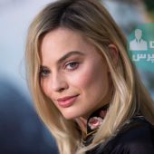 ستاره های هالیوود چگونه پوست صورت زیبایی دارند؟