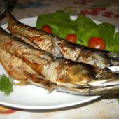 خوراک ماهی با سس تره فرنگی