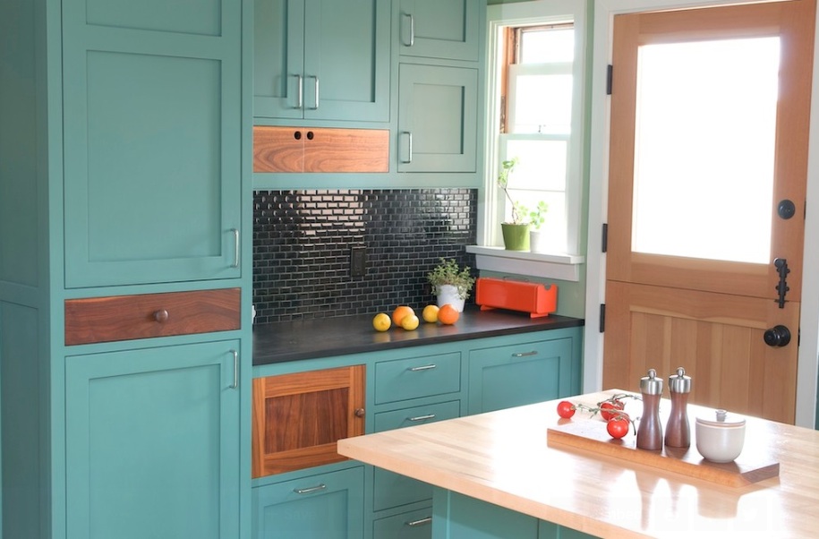 کابینت آشپزخانه خود را مانند یک حرفه ای رنگ کنید