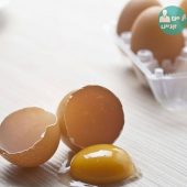 روش تمیز کردن لکه تخم مرغ