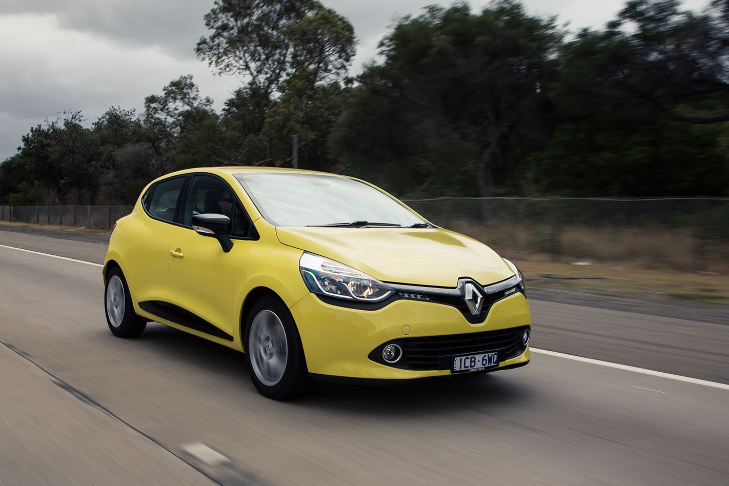 نقد و بررسی رنو کلیو (Renault Clio)