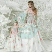 راهنمای انتخاب لباس های ست مادر و دختری