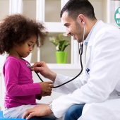 با مشکلات بدنی بی اساس کودکان بیشتر آشنا شویم